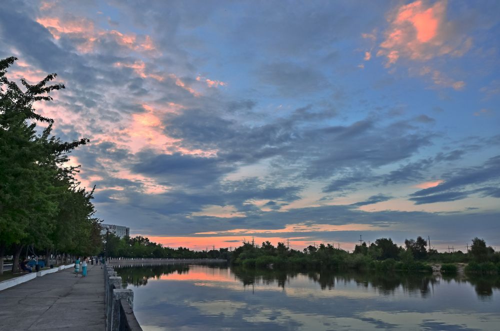 Закат на Набережной