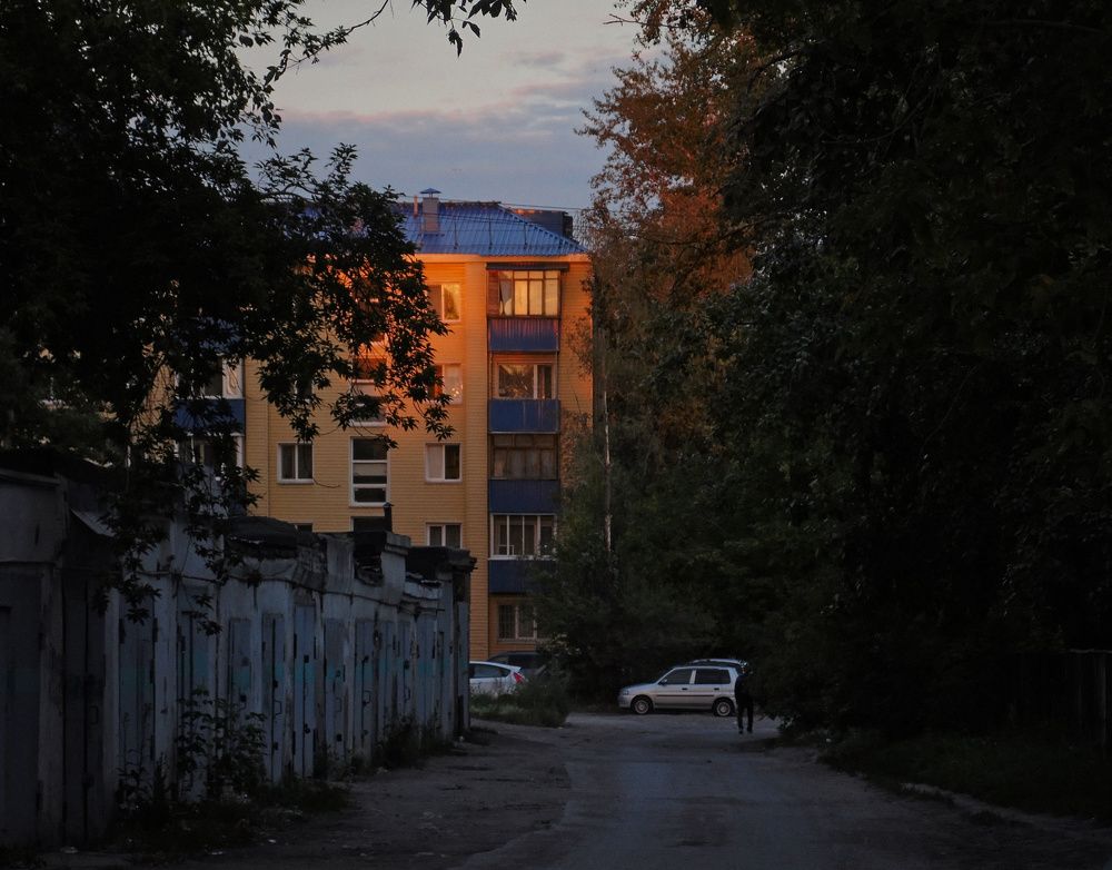 Тлеет закат