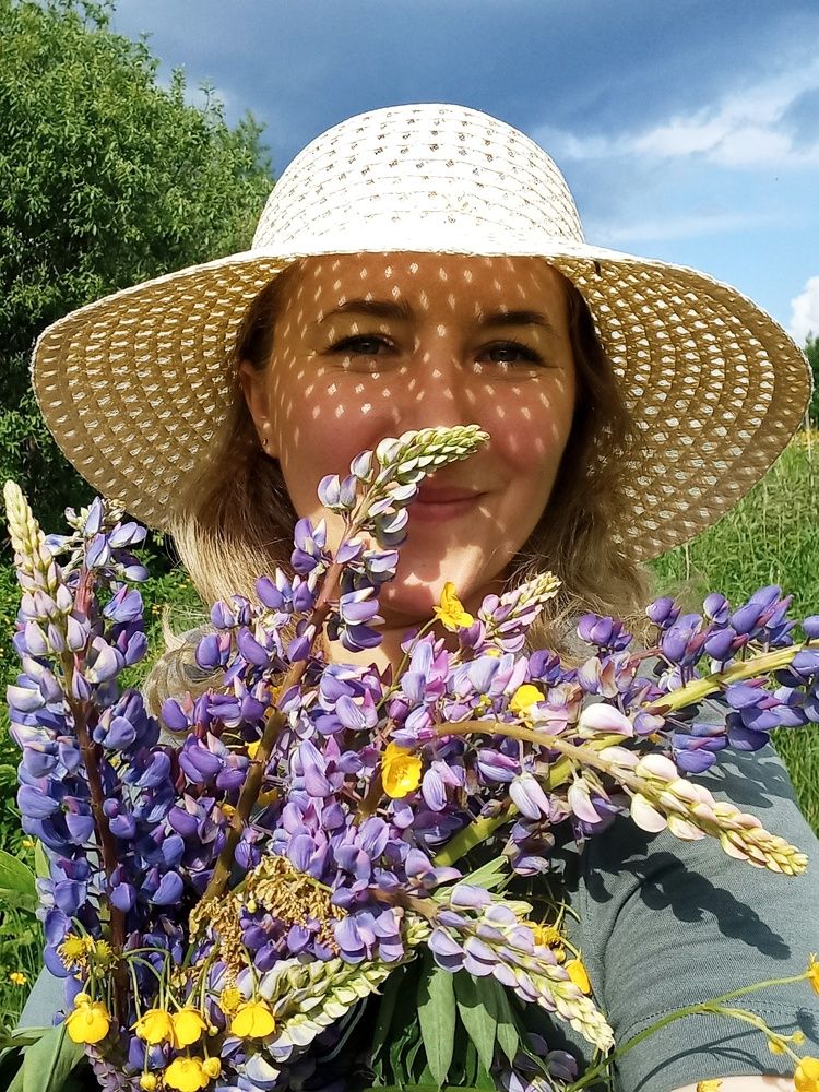 Женщина в шляпе