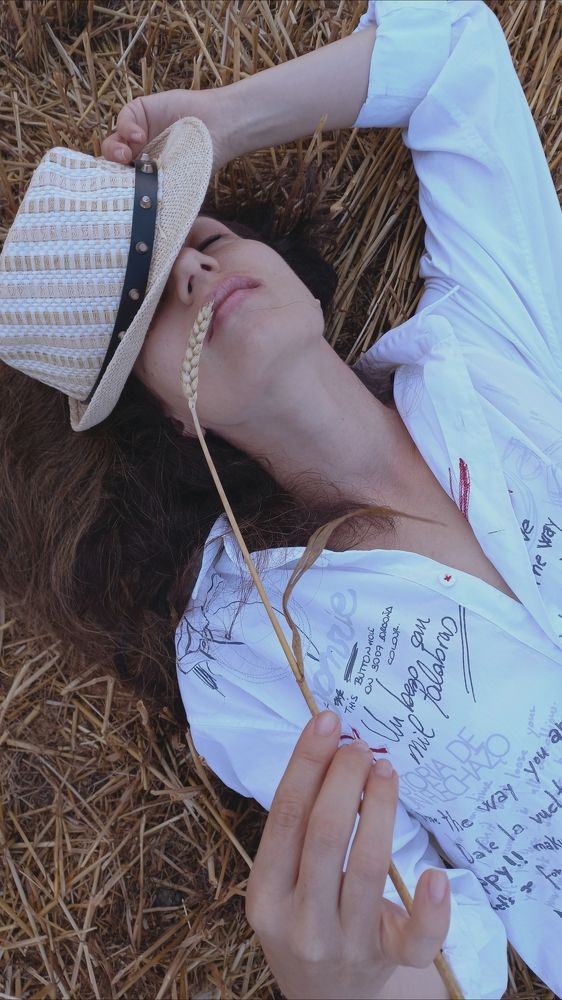 Женщина в шляпе