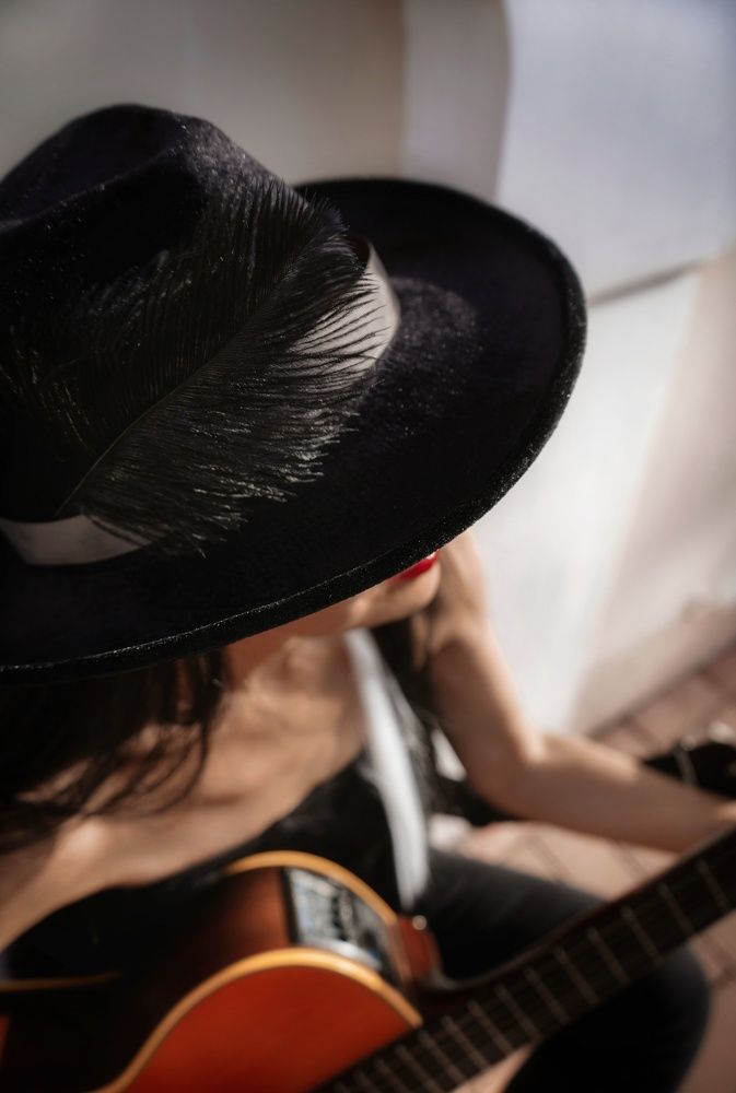 Гитаристка