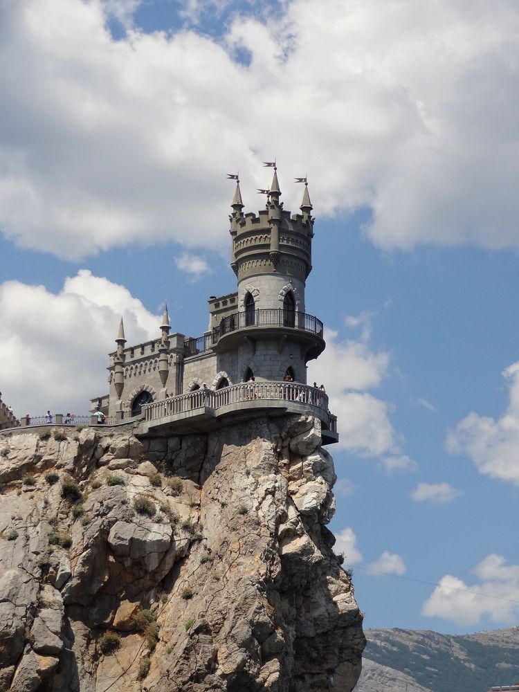 Ласточкино гнездо.