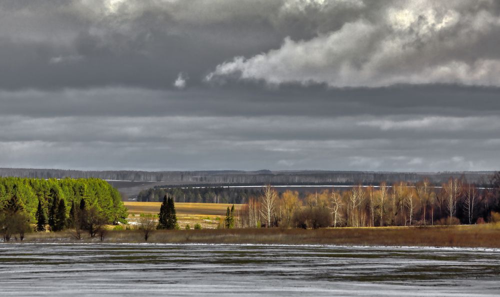 Зима не хочет уходить.