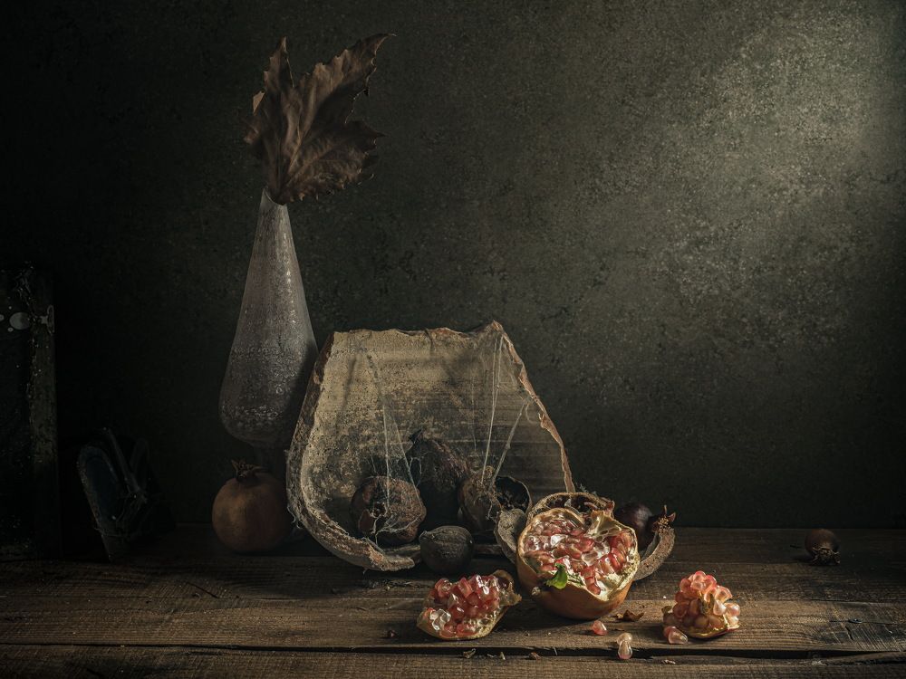 About pomegranates, old and young.  О гранатах, старых и молодых.