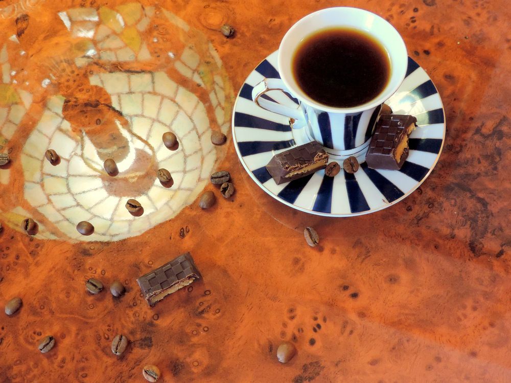 Кофе под лампой