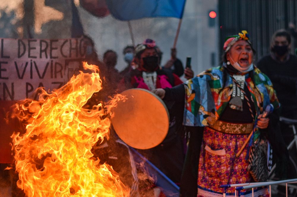Lonko Mapuche manifestándose
