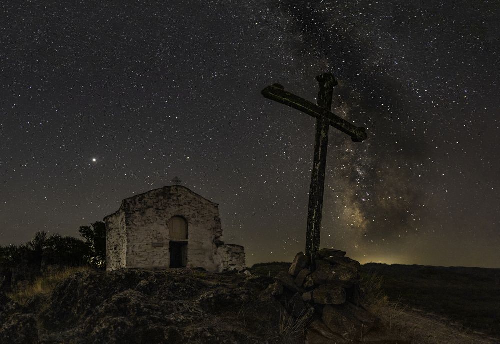 The temple & the road