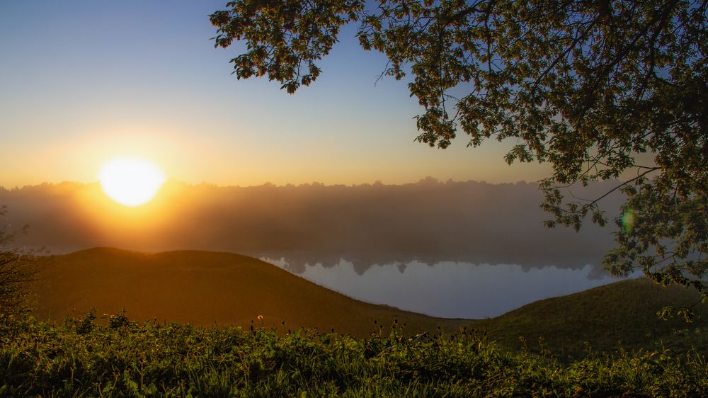 Туманный рассвет на реке Волге!!!
