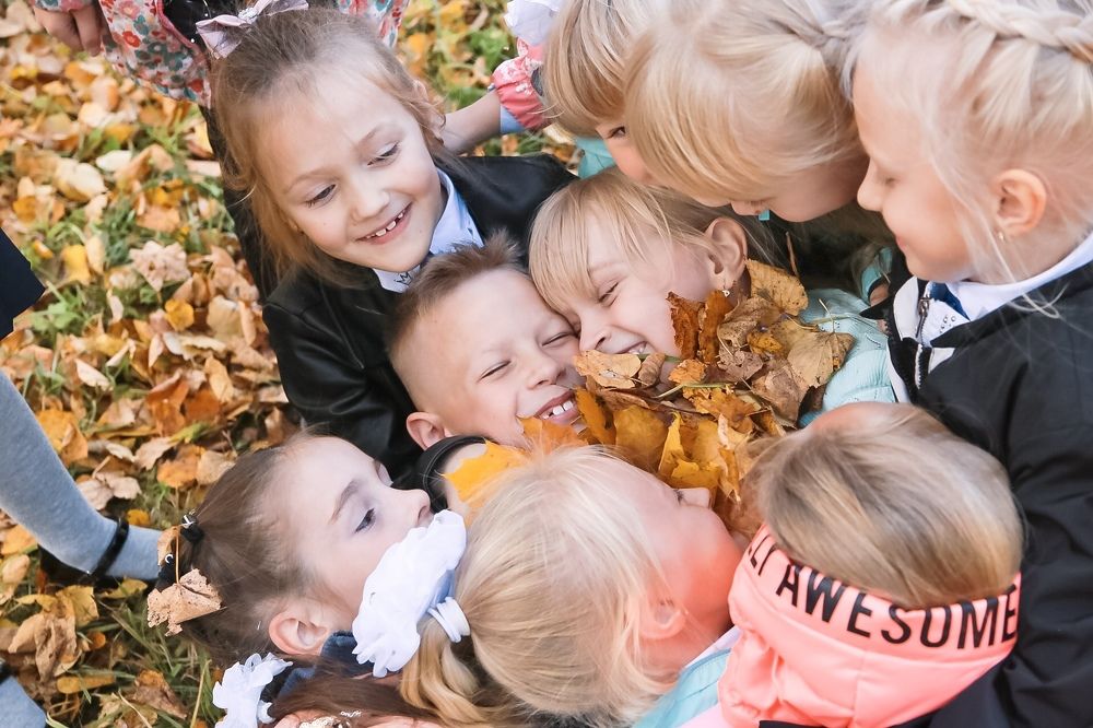 Лёша и поклонницы