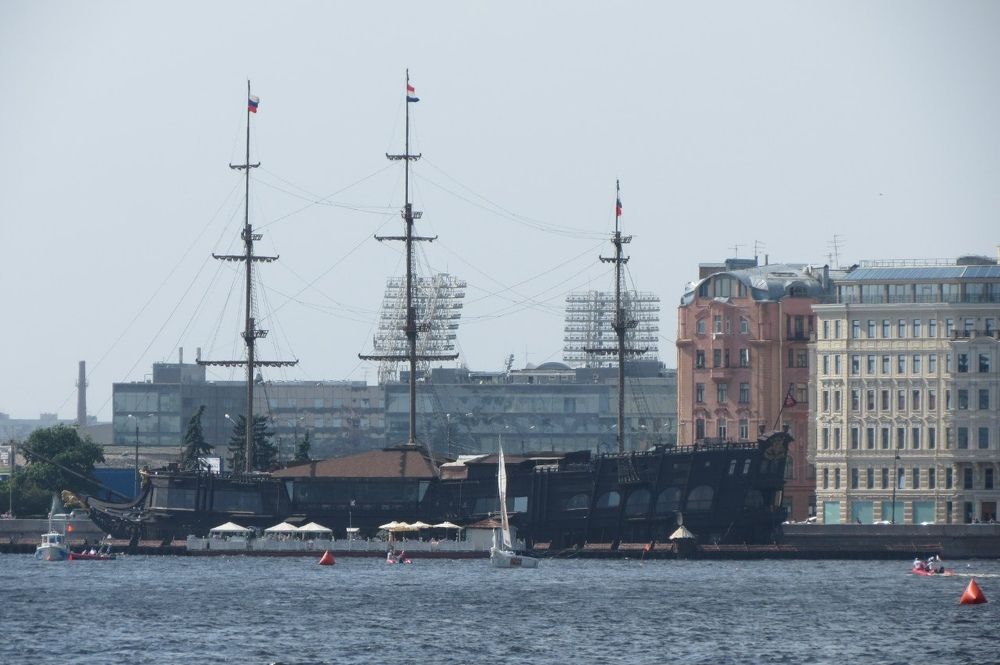 Красивый Питерский морской городской вид