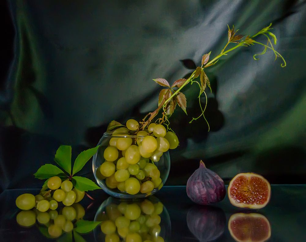 Виноград и инжир