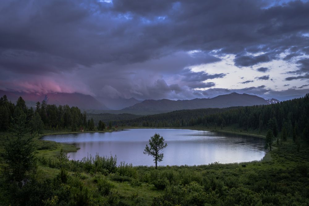 Закат на озере Киделю