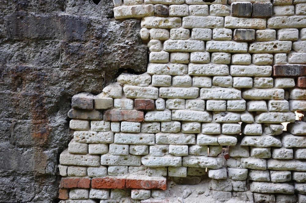 Стена старого завода