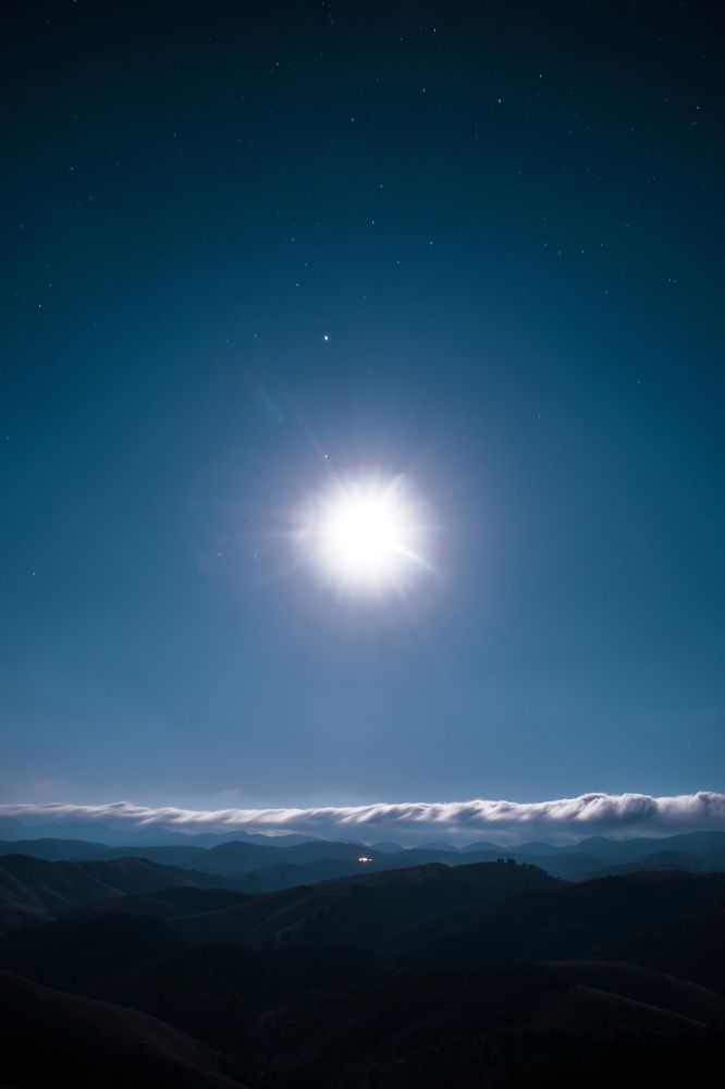 Moonlight upon tube clouds