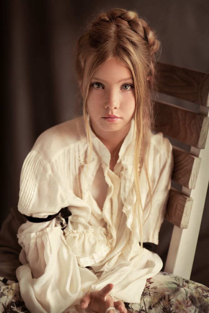 Mademoiselle. Мадмуазель.