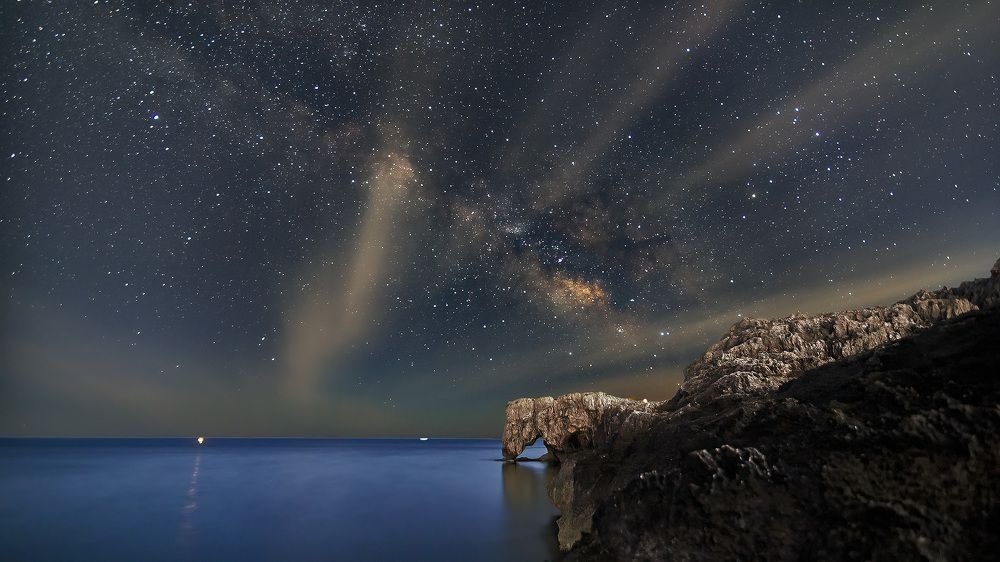 Photograph by Fabio Cartelli