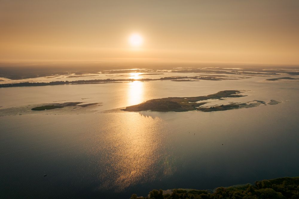 Рассвет на Днепре. с. Витачов.