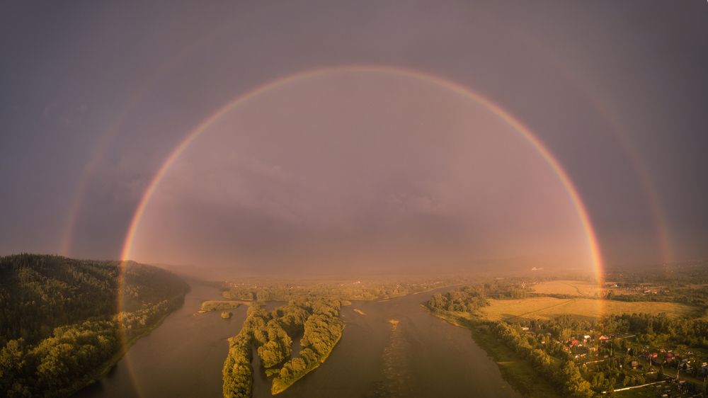 Грозовая радуга