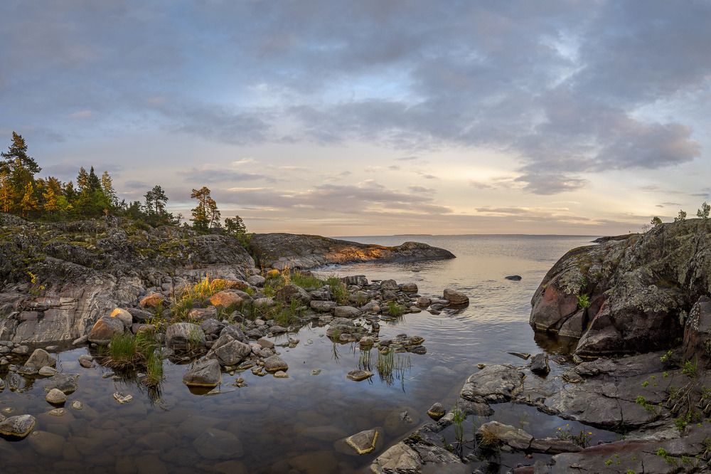 Закат в Ладожских шхерах.