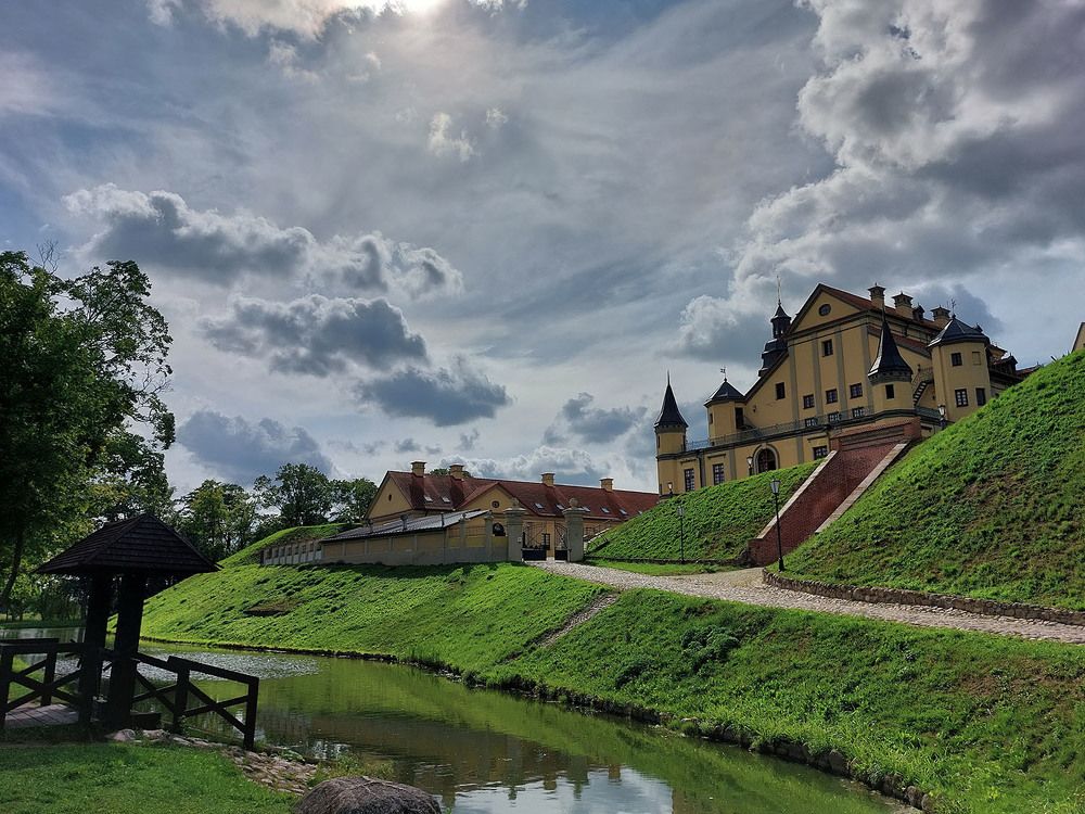 Вечер, Несвижский замок Беларусь