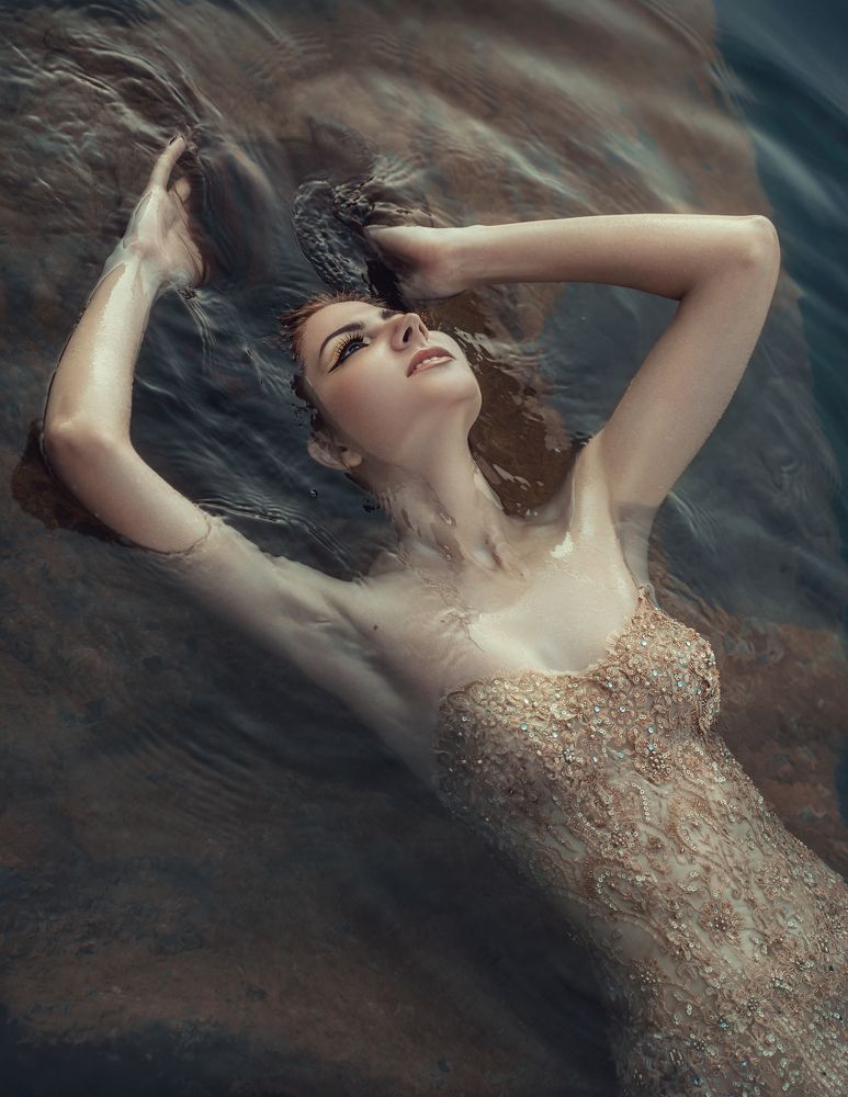 Gliding through the water