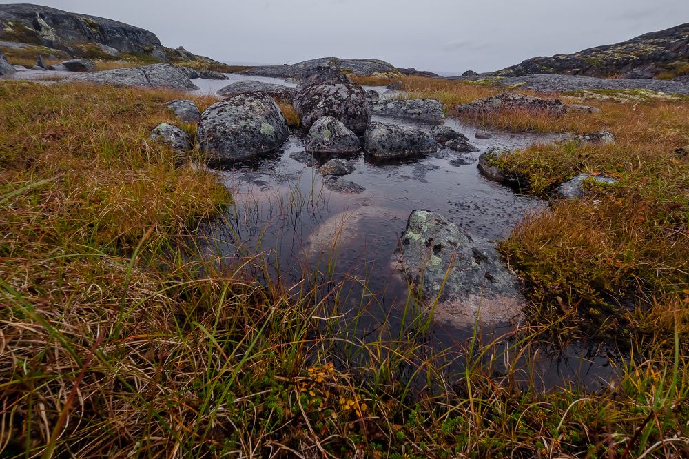 beach with dragon eggs in the city of Teriberka
