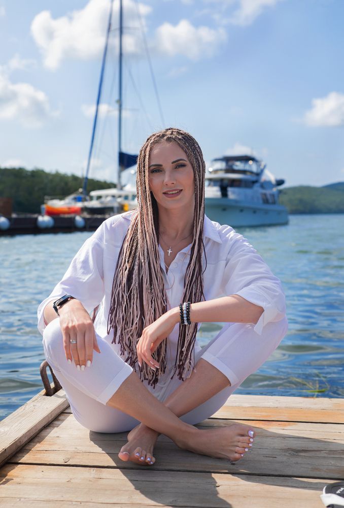 Девушка и море