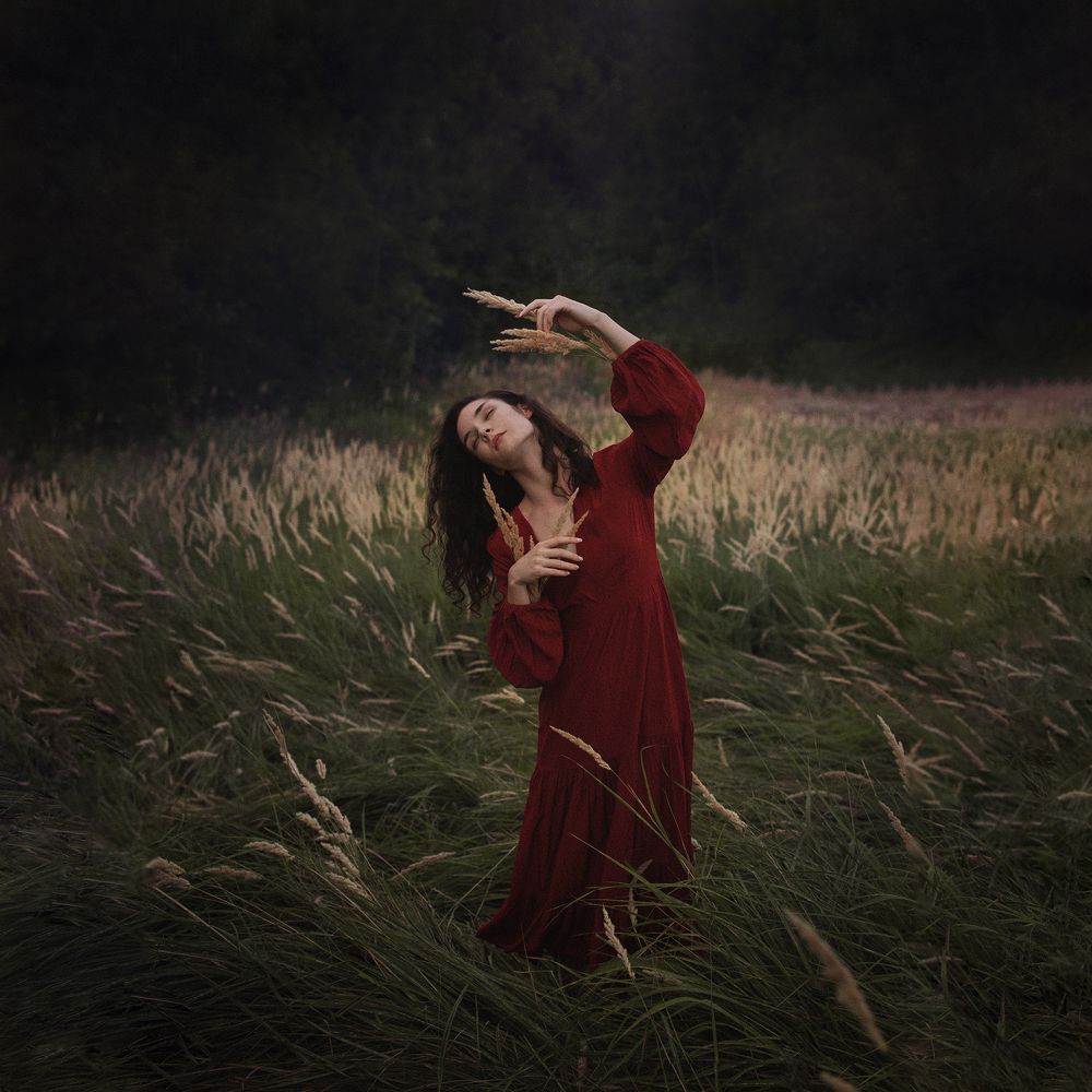 Photograph by Maria Silent