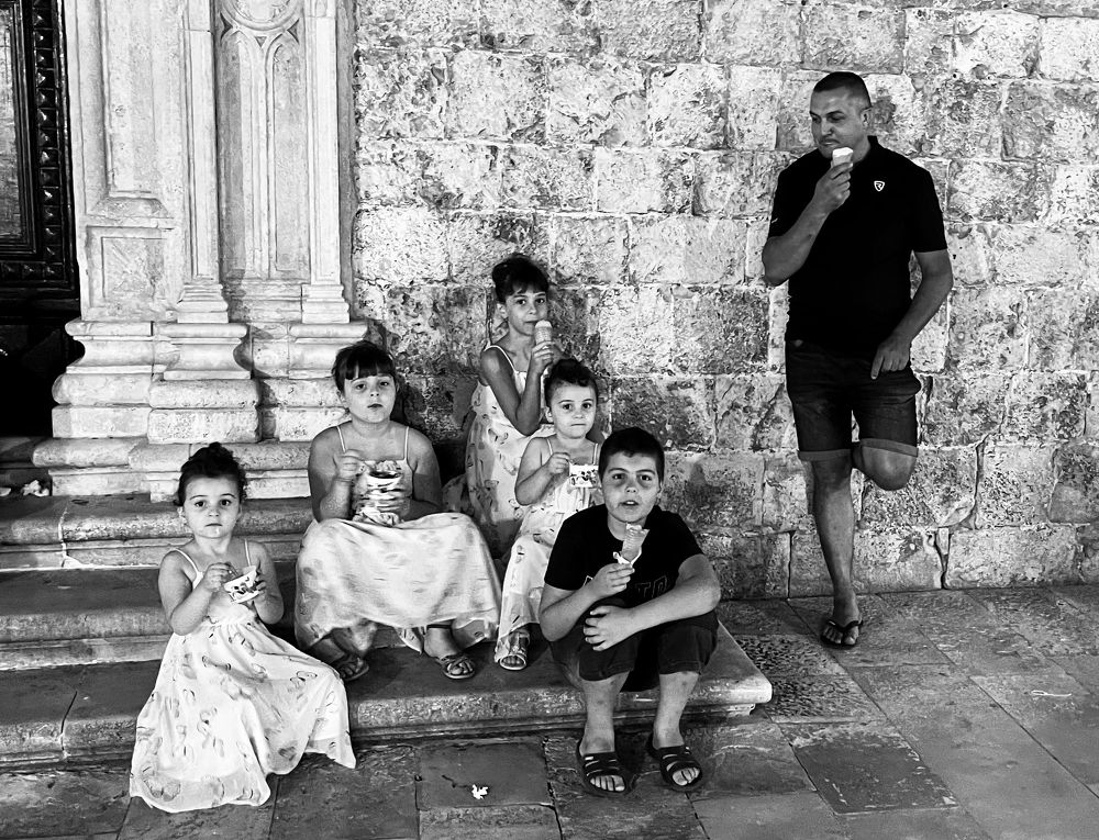 С мороженым