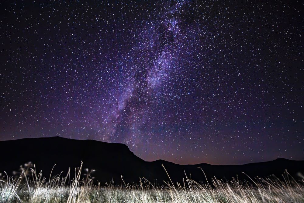 Rrugëtimi nën dritën e yjeve