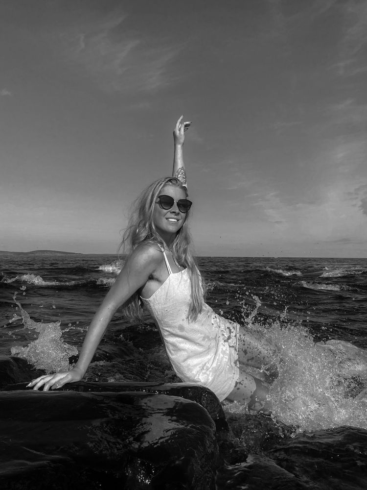 В объятьях северных вод.