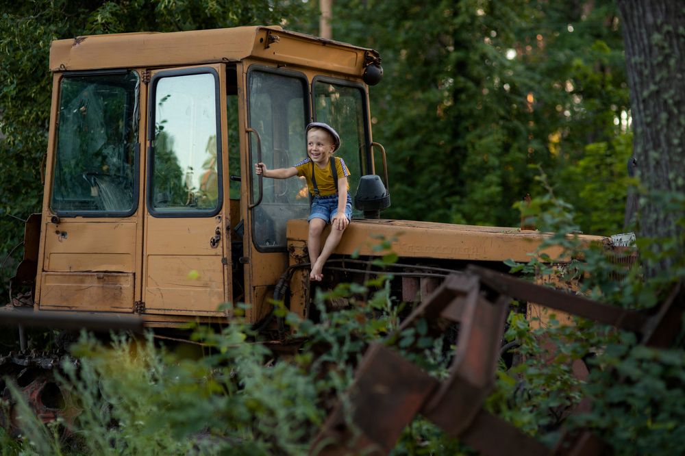 На тракторе