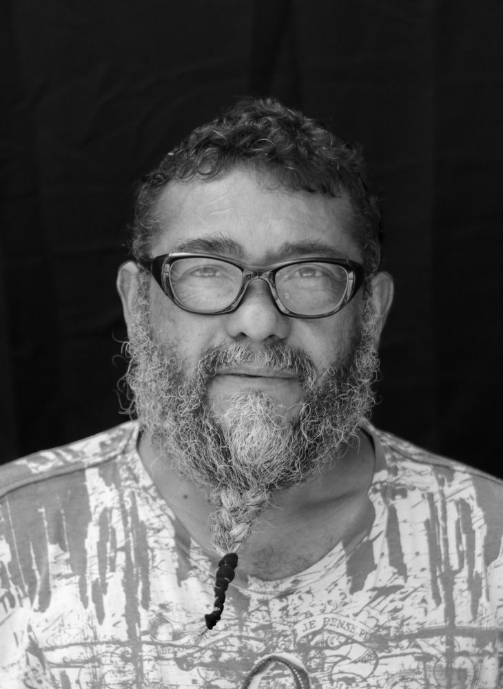 Photograph by Luis Par