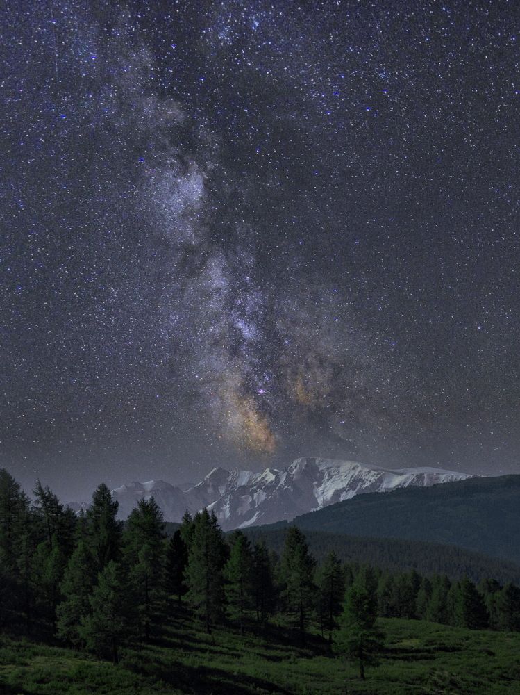 Млечный путь лунной ночю.