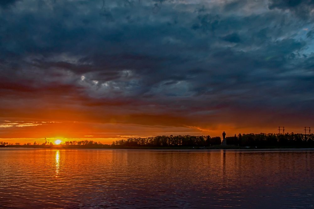 Закат на Московском море.