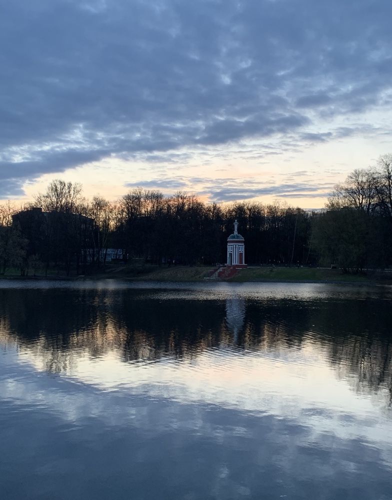 Утро. Рассвет в усадьбе Михалково.