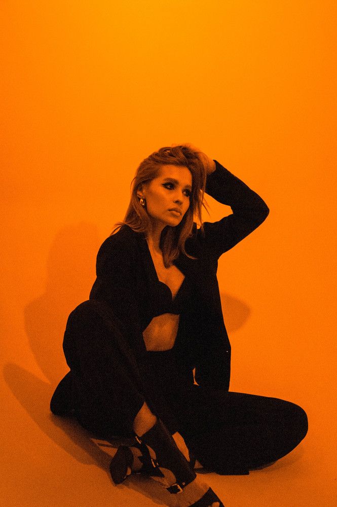 Photograph by Nina Semikhvatskya