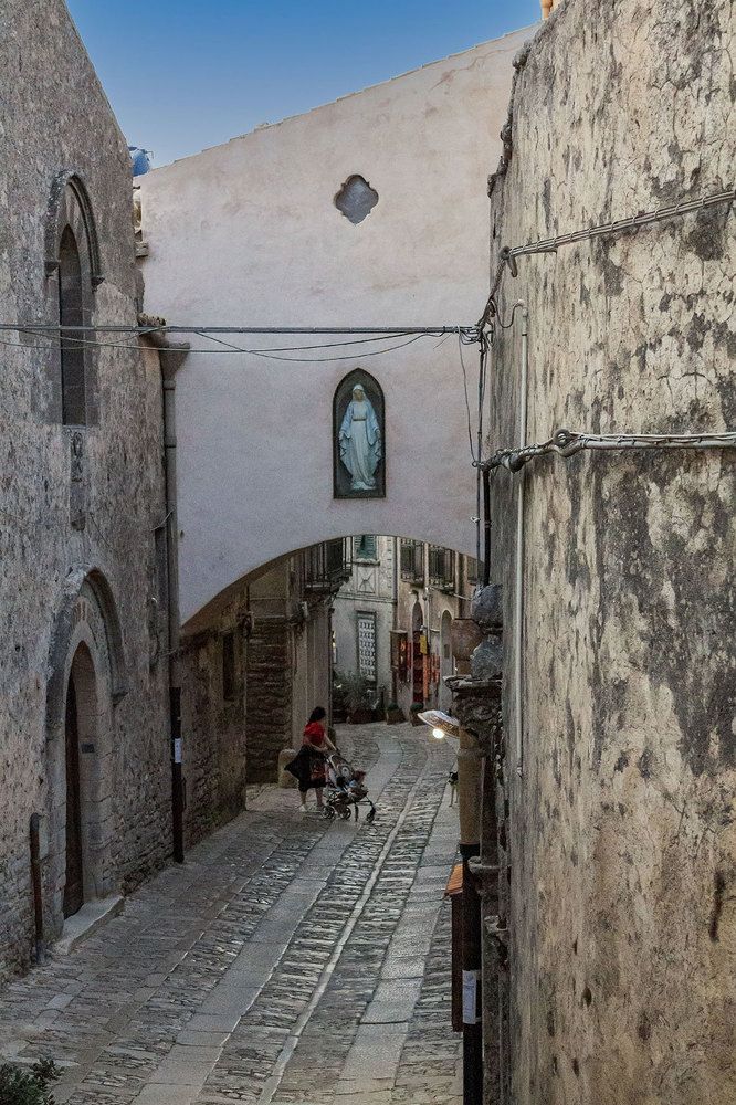 Photograph by Barbara Pindo