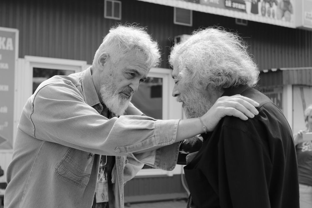 Друг, ты меня уважаешь?