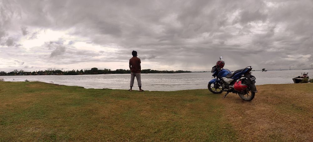 The place where the Sky, River, Grass stay together.