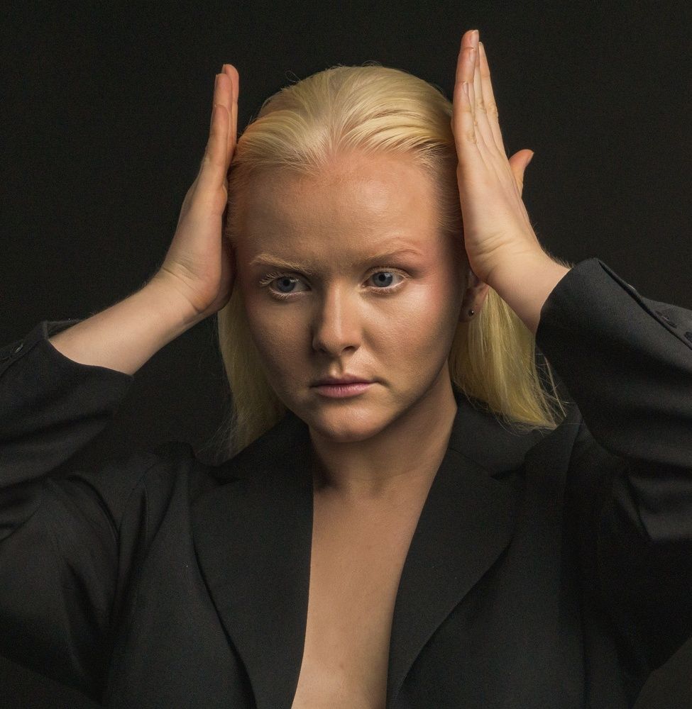 Белокурая Kate