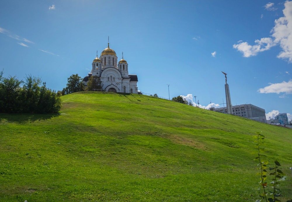 "Дом на холме".