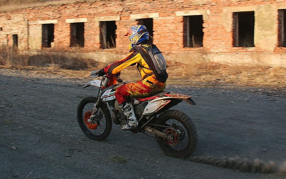 Фотография автора АЛЕКСАНДР ЦЫГЕЛЬНЮК