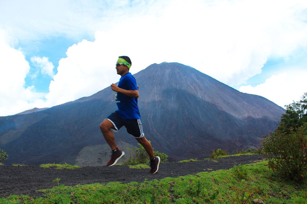 Photograph by Luis Par