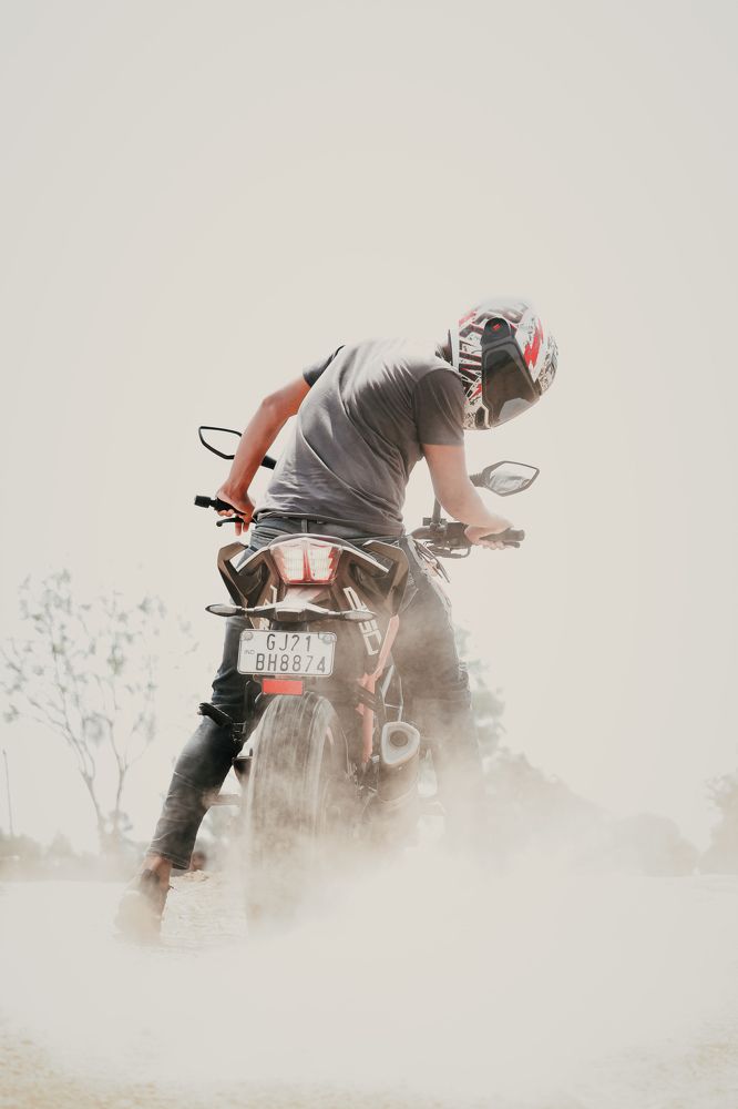 Dust, Throttle, Motion