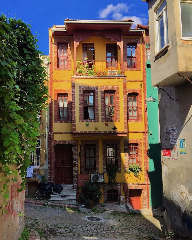 Photograph by Ahmet Aka