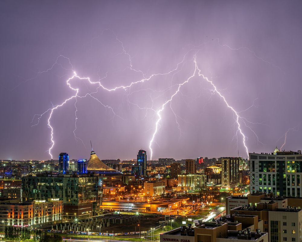 Молнии над столицей. г.Нур-Султан