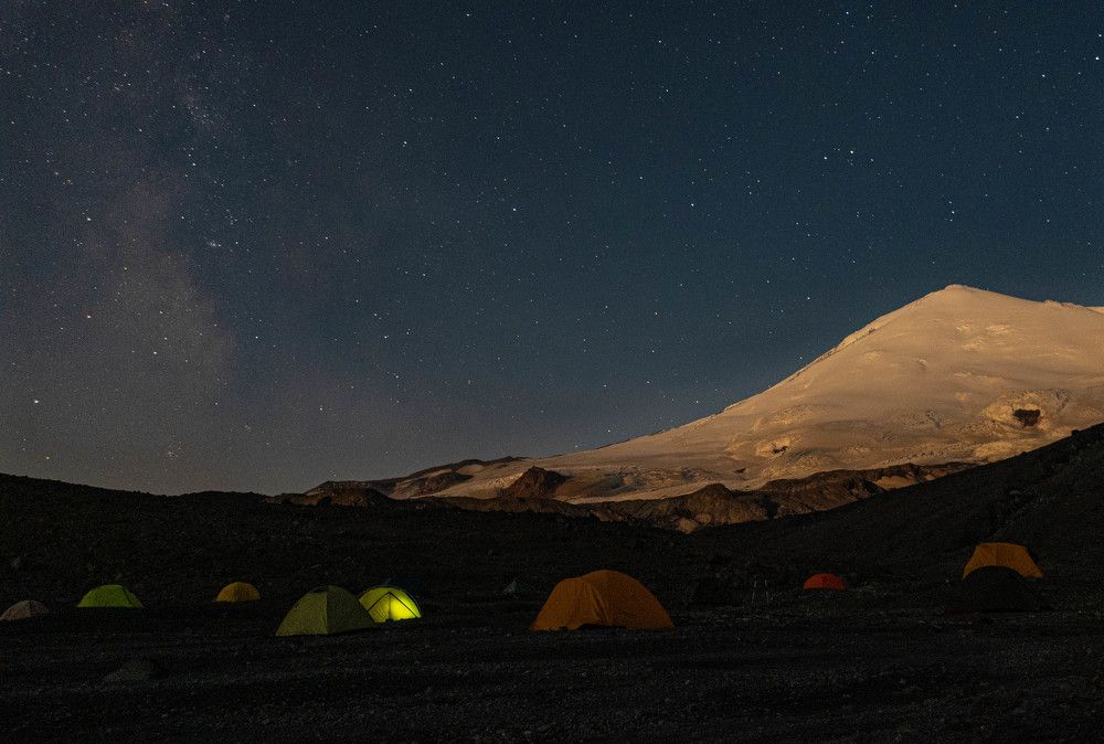 Под Эльбрусом