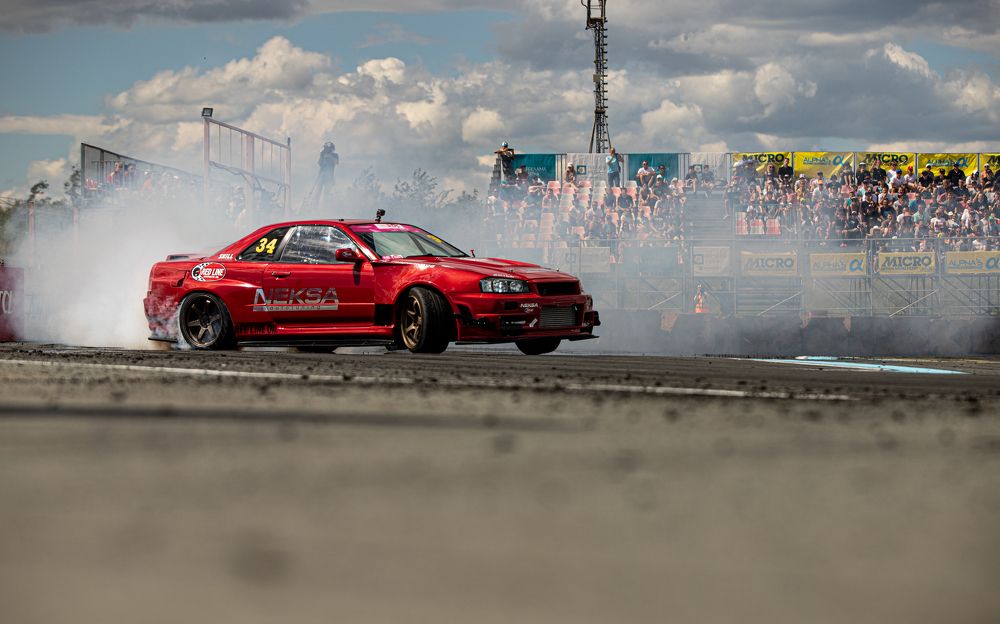 Photograph by ANTON KHOMENKO https://www.patreon.com/ant_vipp