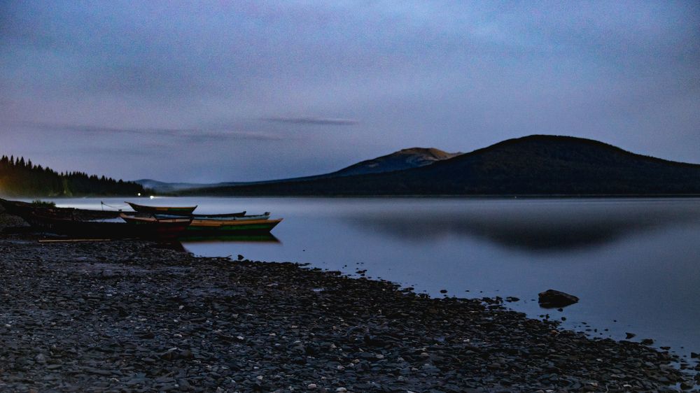 Night kiss. Night after a thunderstorm on Lake Zyuratkul. Ночной поцелуй. Ночь после грозы на озере Зюраткуль.